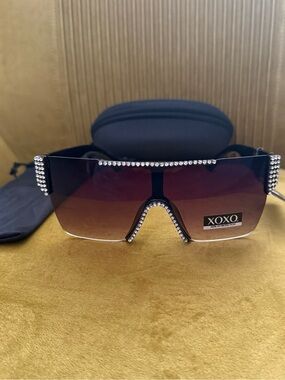XOXO shield sunglasses Black plastic square frames Bling Beaded Rhinestone New